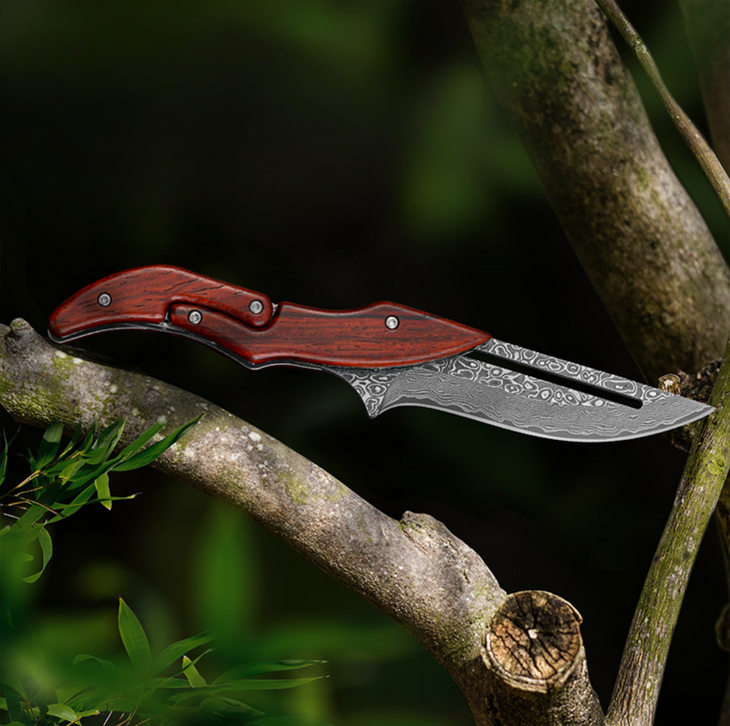 Nůž pro kempování a přežití 2026